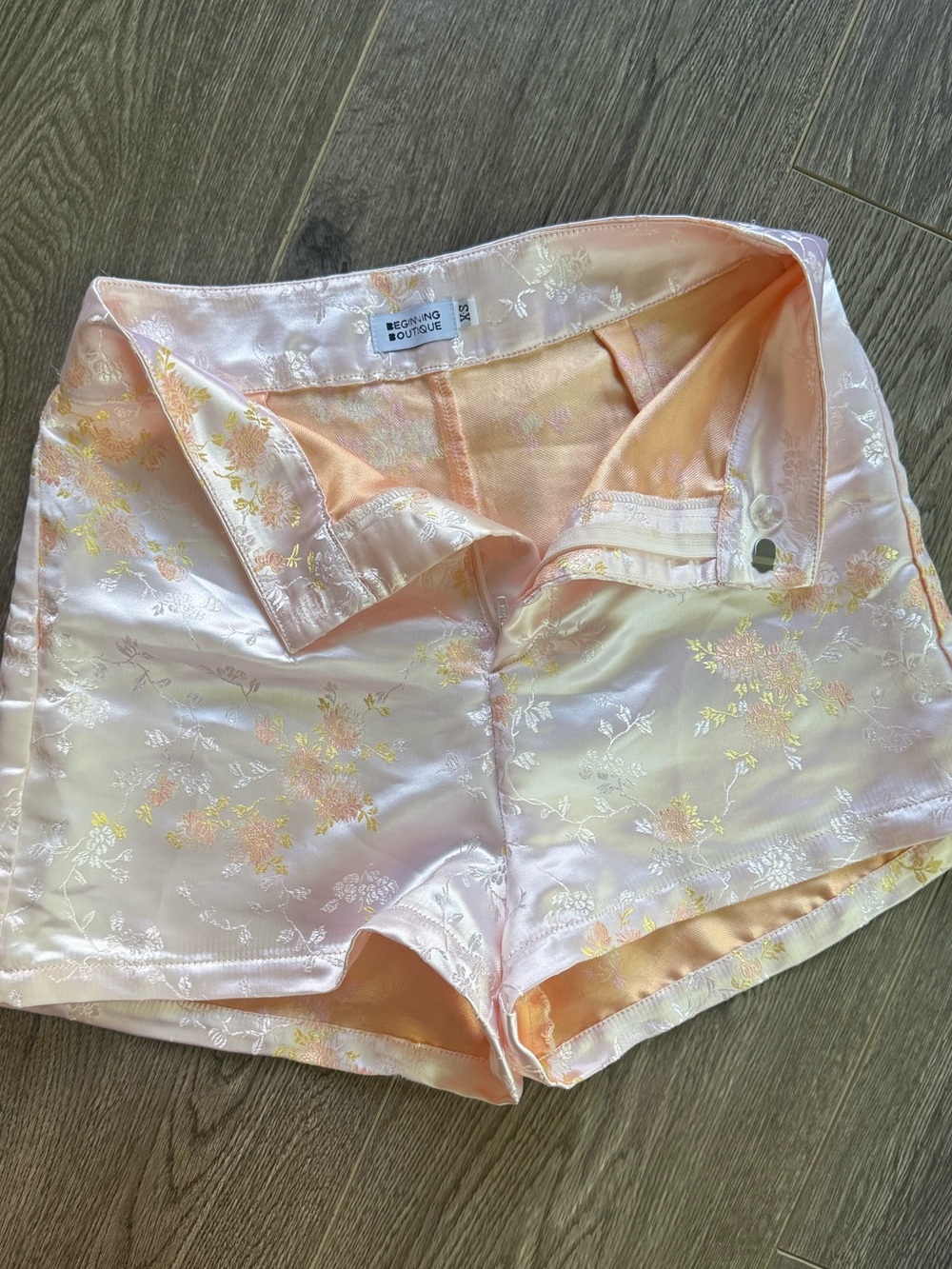 Beginning Boutique Pink Satin Floral Jacquard High Waist Shorts Size XS